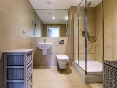 Master En-Suite Shower Room